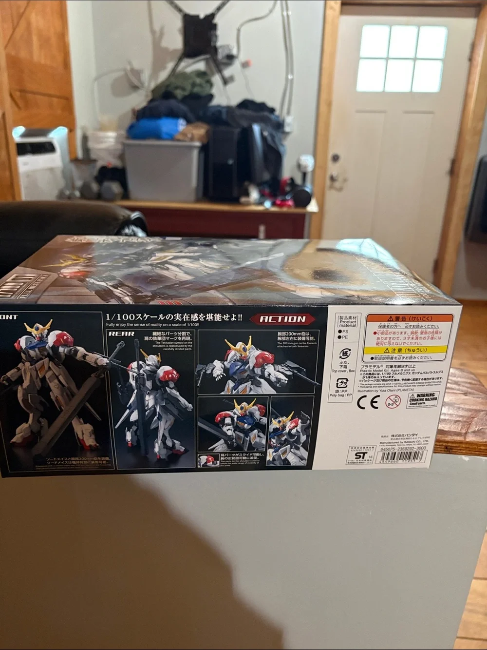 Gundam Barbatos Lupus 1/100 Model Kit - White & Blue